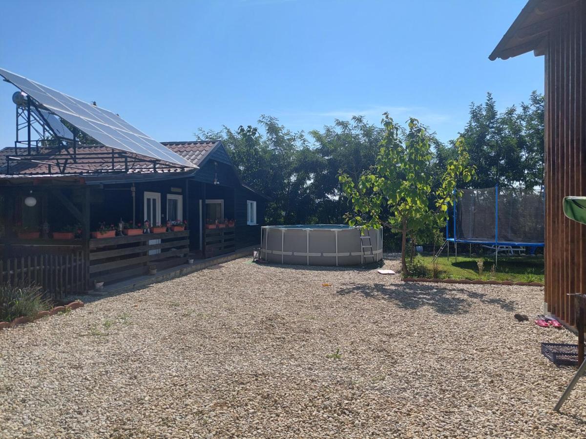 Oprisor Lodge *